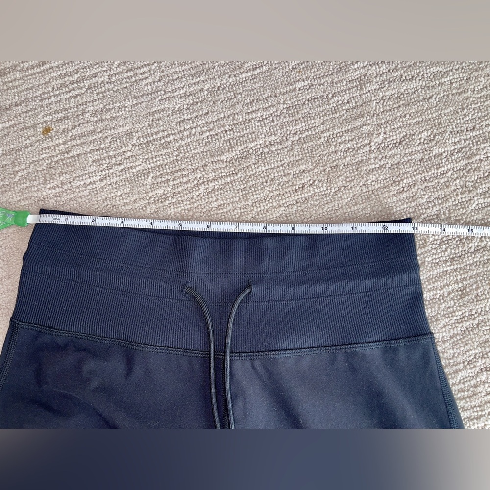 Vuori Women's Black Joggers - Picture 4 of 6